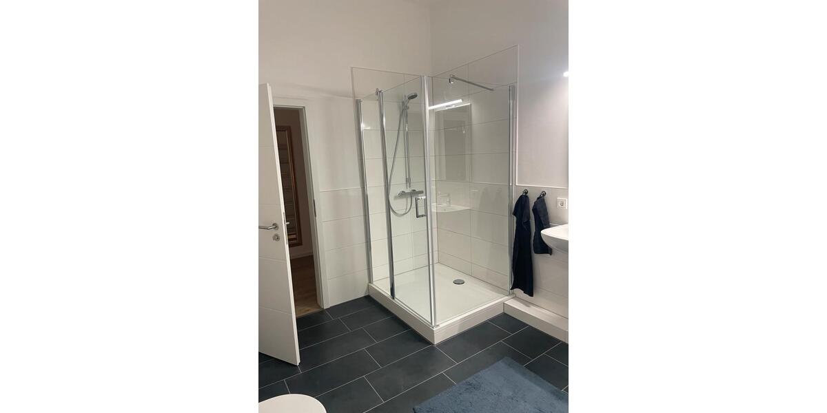 Wohnen auf Zeit Delmenhorst - 3 Zimmer, 90 m&sup2;, 200&euro; | Angebot:24741023