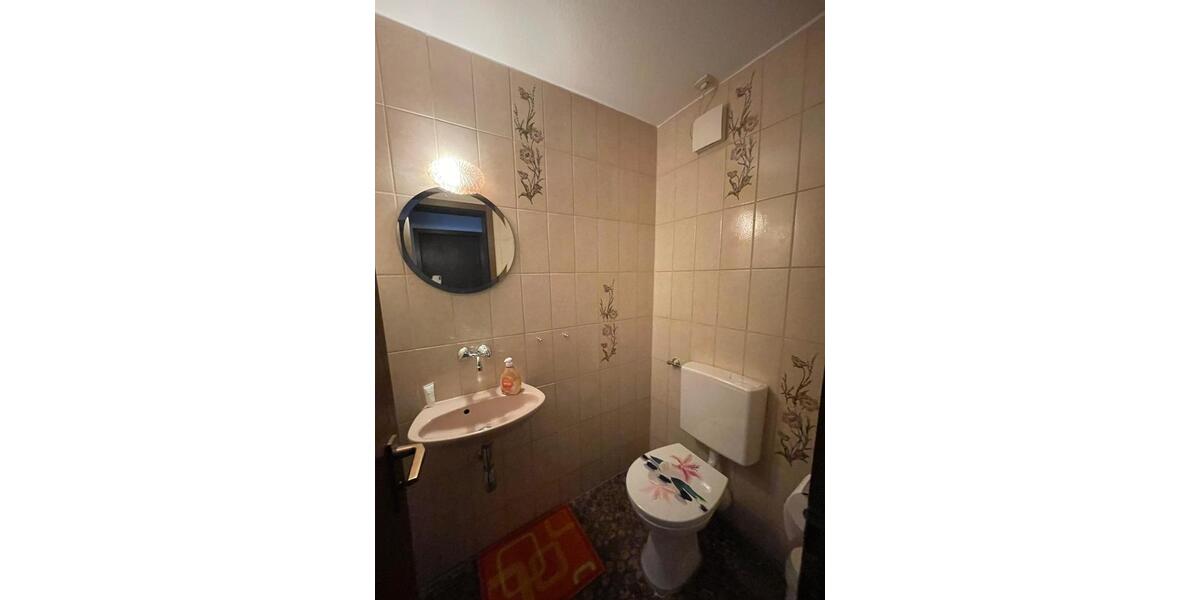 Dachgeschoßwohnung Frickenhausen - 5.5 Zimmer, 112 m&sup2;, 1.150&euro; | Angebot:24867017