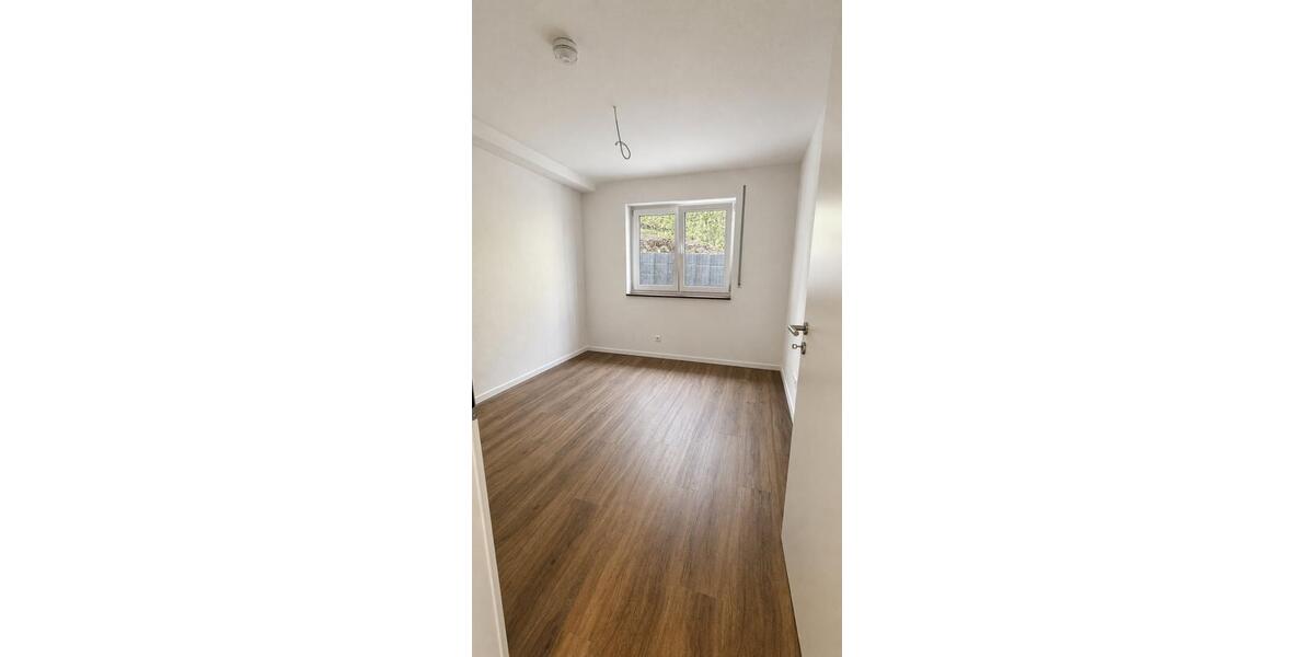 Terrassenwohnung Albstadt - 3.5 Zimmer, 91 m&sup2;, 1.200&euro; | Angebot:26692415