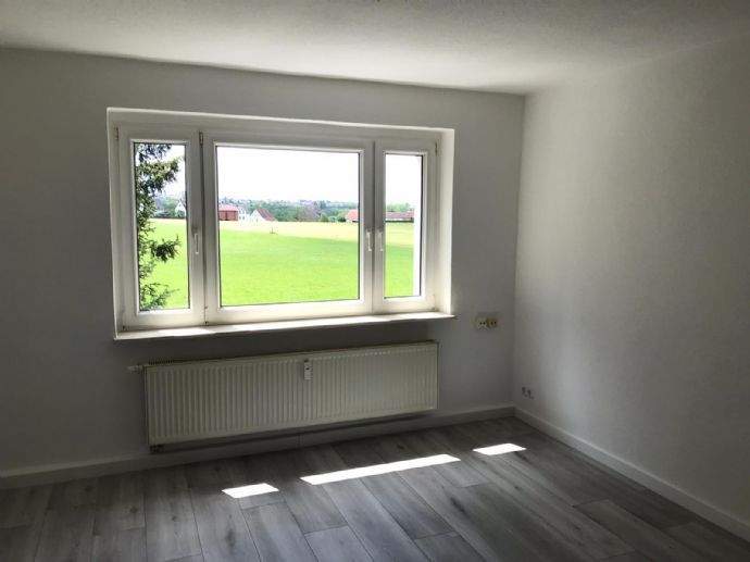 Etagenwohnung Glauchau Reinholdshain - 5 Zimmer, 105 m&sup2;, 640&euro; | Angebot:26305721