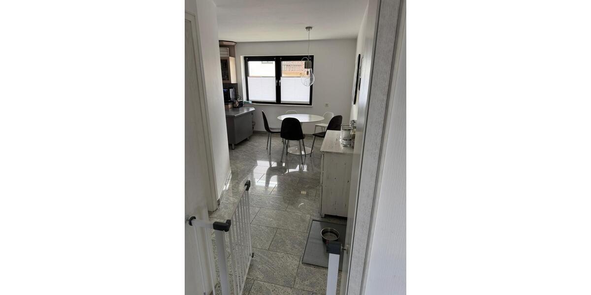 Erdgeschoßwohnung Hünfelden - 2 Zimmer, 152 m&sup2;, 1.350&euro; | Angebot:26610163