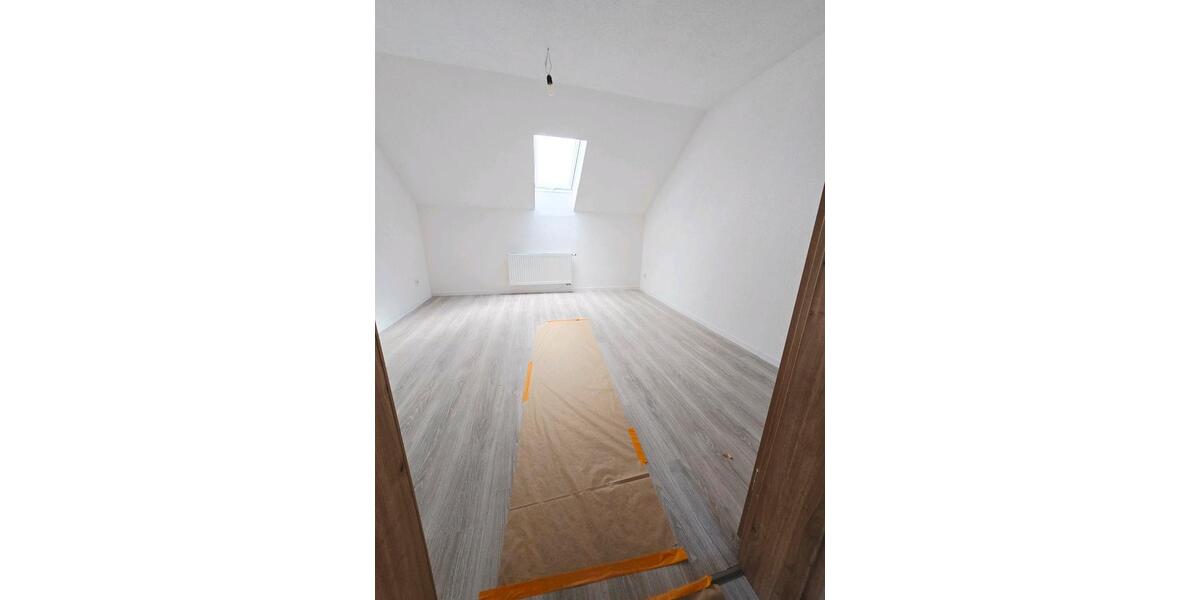 Dachgeschoßwohnung Fellheim - 3 Zimmer, 88 m&sup2;, 1.220&euro; | Angebot:26606074