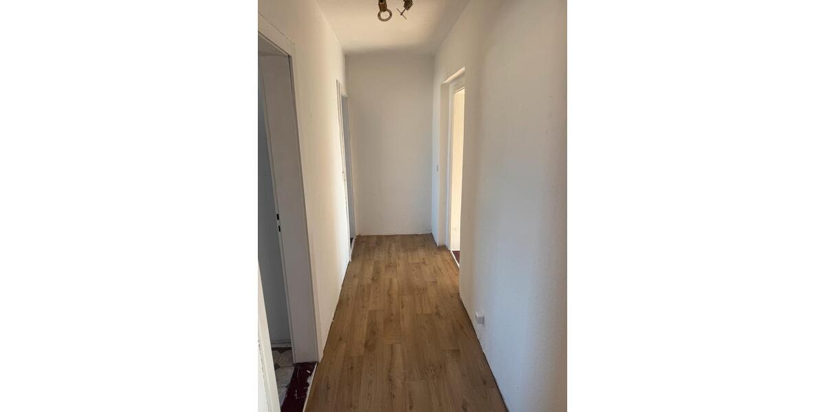 Etagenwohnung Klötze - 3 Zimmer, 61 m&sup2;, 310&euro; | Angebot:26057503