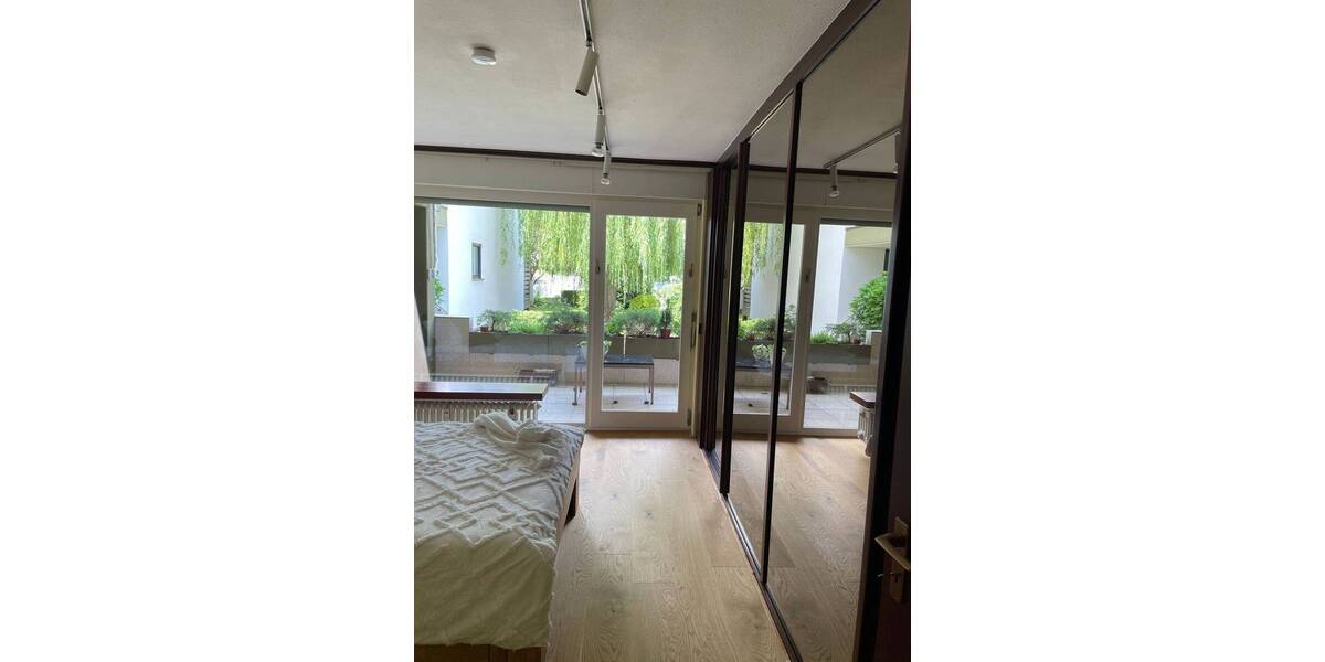 Etagenwohnung Saarbrücken St Johann - 4 Zimmer, 141 m&sup2;, 1.550&euro; | Angebot:25701499