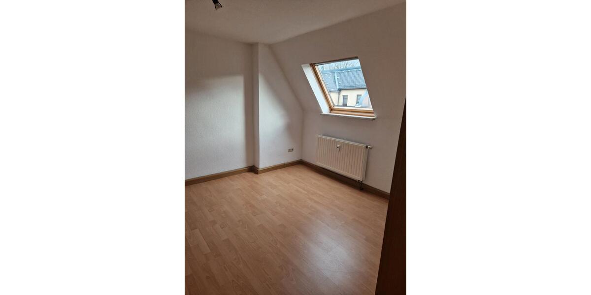 Etagenwohnung Falkenstein/Vogtland Vogtland - 3 Zimmer, 81 m&sup2;, 450&euro; | Angebot:26213075