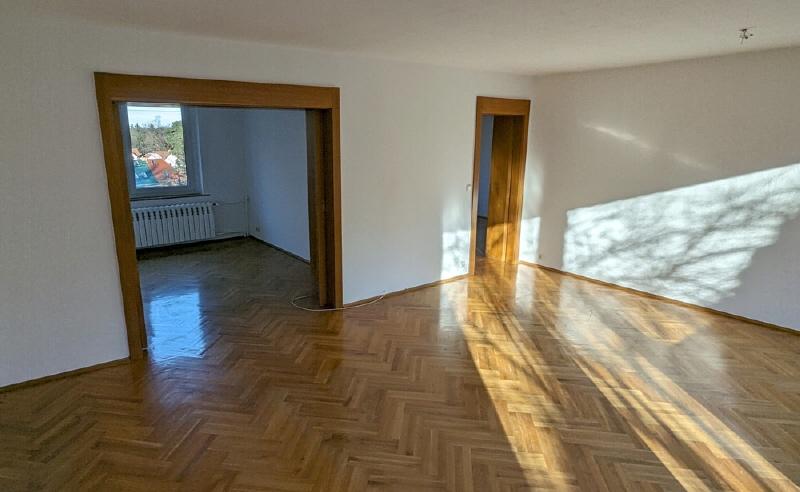 ...seltene Gelegenheit: Haus mit EBK, Garten, Garage, Sauna....