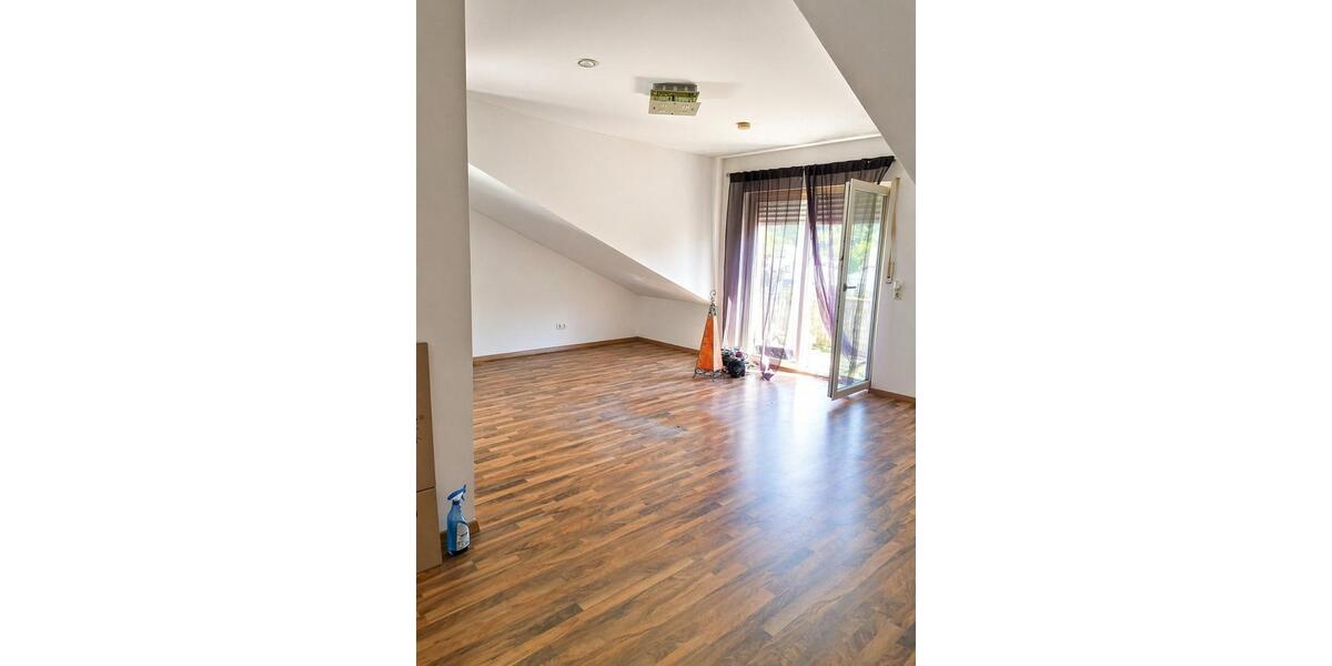 Dachgeschoßwohnung Konz - 2 Zimmer, 60 m&sup2;, 600&euro; | Angebot:26283131
