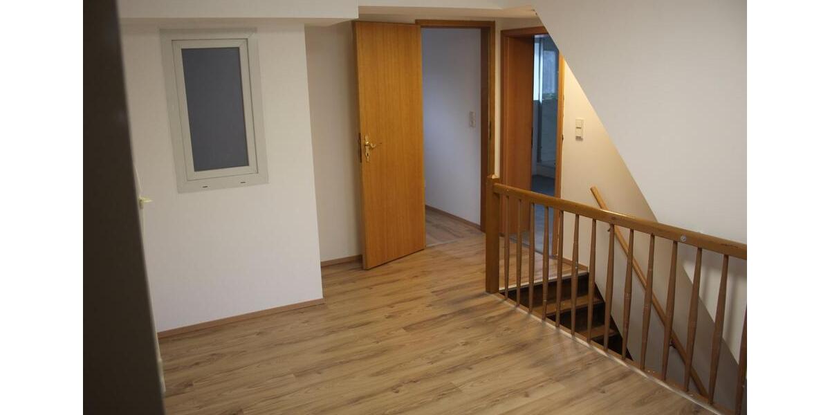 Bauernhaus, Landhaus Ginsheim-Gustavsburg Gustavsburg - 5.5 Zimmer, 137 m&sup2;, 1.800&euro; | Angebot:24650011