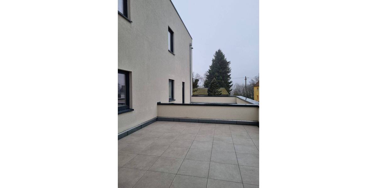 Etagenwohnung Neunkirchen Innenstadt - 3 Zimmer, 120 m&sup2;, 1.500&euro; | Angebot:26797852
