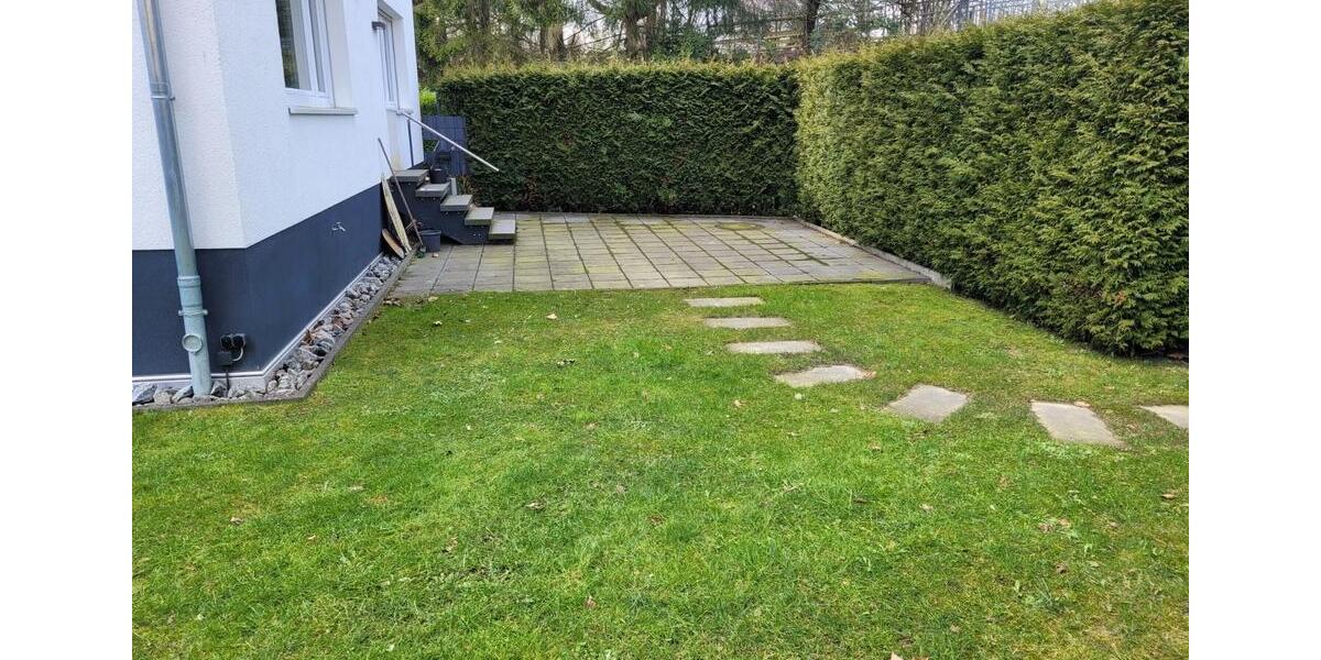 Mehrfamilienhaus, Wohnhaus Solingen Central - 3 Zimmer, 75 m&sup2;, 1.200&euro; | Angebot:24576025