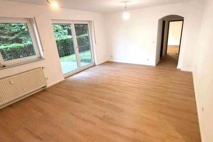 Wohnung in Sailauf mit Stellplatz, EBK und Terrasse 2 zimmer