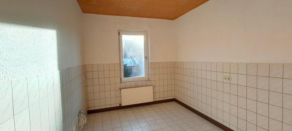 Etagenwohnung Neustadt in Sachsen - 3 Zimmer, 82 m&sup2;, 478&euro; | Angebot:24507997