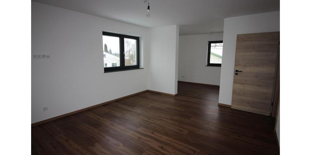Etagenwohnung Metten - 6 Zimmer, 225 m&sup2;, 2.400&euro; | Angebot:25920362