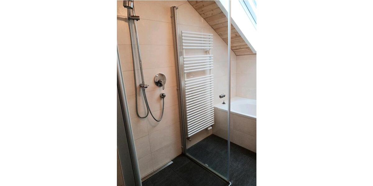 Dachgeschoßwohnung Warthausen - 4 Zimmer, 85 m&sup2;, 1.300&euro; | Angebot:26603201