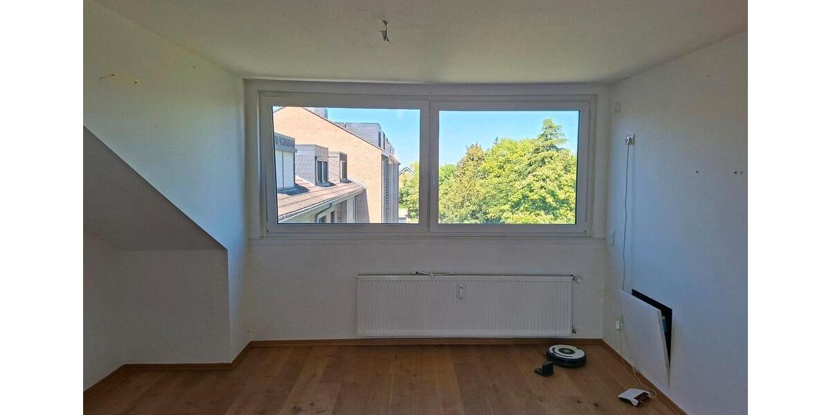 Dachgeschoßwohnung Neuss Allerheiligen - 2.5 Zimmer, 85 m&sup2;, 1.400&euro; | Angebot:26415665
