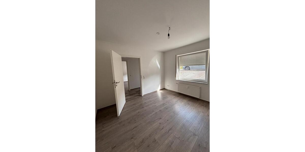 Erdgeschoßwohnung Gummersbach Berstig Süd - 4 Zimmer, 95 m&sup2;, 850&euro; | Angebot:26176985