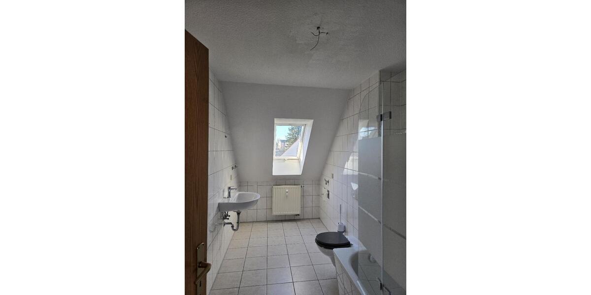 Dachgeschoßwohnung Freiberg - 3 Zimmer, 69 m&sup2;, 450&euro; | Angebot:24714612