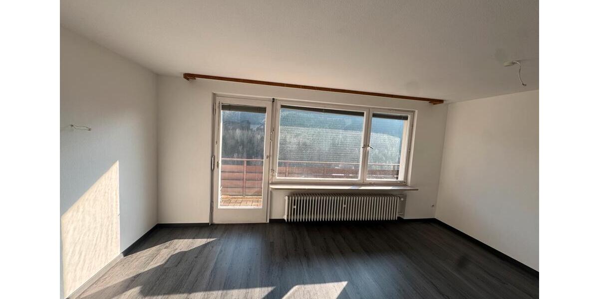 Etagenwohnung Lauterbach - 4 Zimmer, 90 m&sup2;, 690&euro; | Angebot:25923490