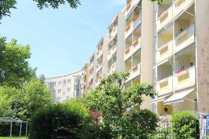 Wohnung Gera Lusan - 2 Zimmer, 50 m&sup2;, 295&euro; | Angebot:25051302