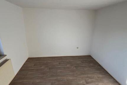 Haus Waldeck - 5 Zimmer, 140 m&sup2;, 570&euro; | Angebot:24862394