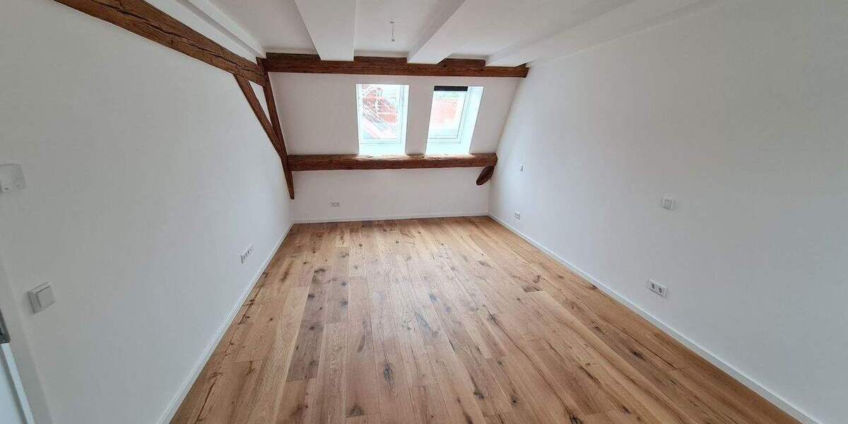 Modernes Wohnen in einem Reihenendhaus mit Außenbereich und Stellplätzen 5 zimmer