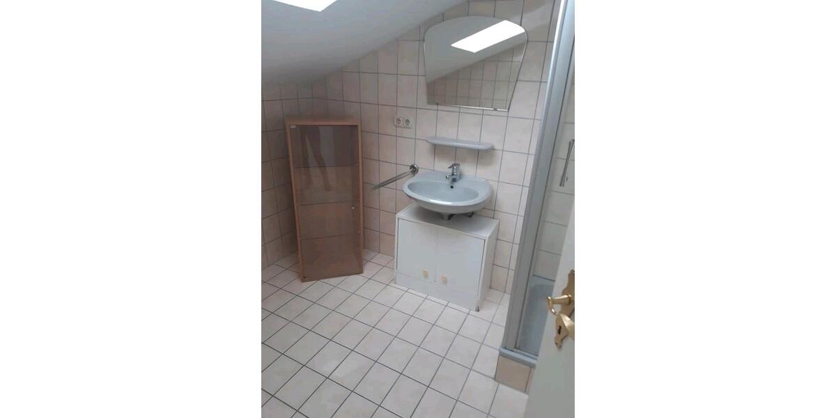 Dachgeschoßwohnung Bad Griesbach im Rottal - 4 Zimmer, 90 m&sup2;, 700&euro; | Angebot:26626300