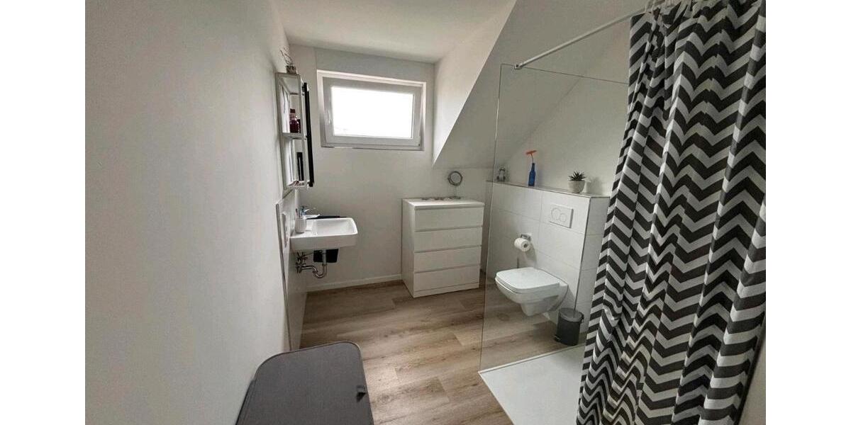 Dachgeschoßwohnung Bielefeld Schildesche - 2 Zimmer, 80 m&sup2;, 1.150&euro; | Angebot:26692989