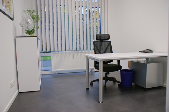 Schöne Büroräume mit voller Ausstattung und Top Service in Porz mieten - All-in-Miete zimmer
