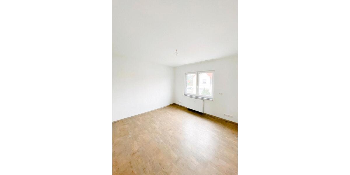 Etagenwohnung Magdeburg Nordwest - 4 Zimmer, 90 m&sup2;, 900&euro; | Angebot:26276447
