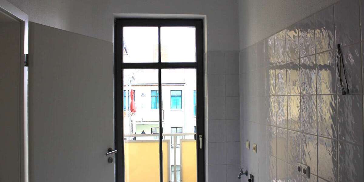 Die perfekten ZWEI - helle 2 Zimmer Wohnung mit Balkon und Tageslichtbad * Einbauküche möglich 2 zimmer