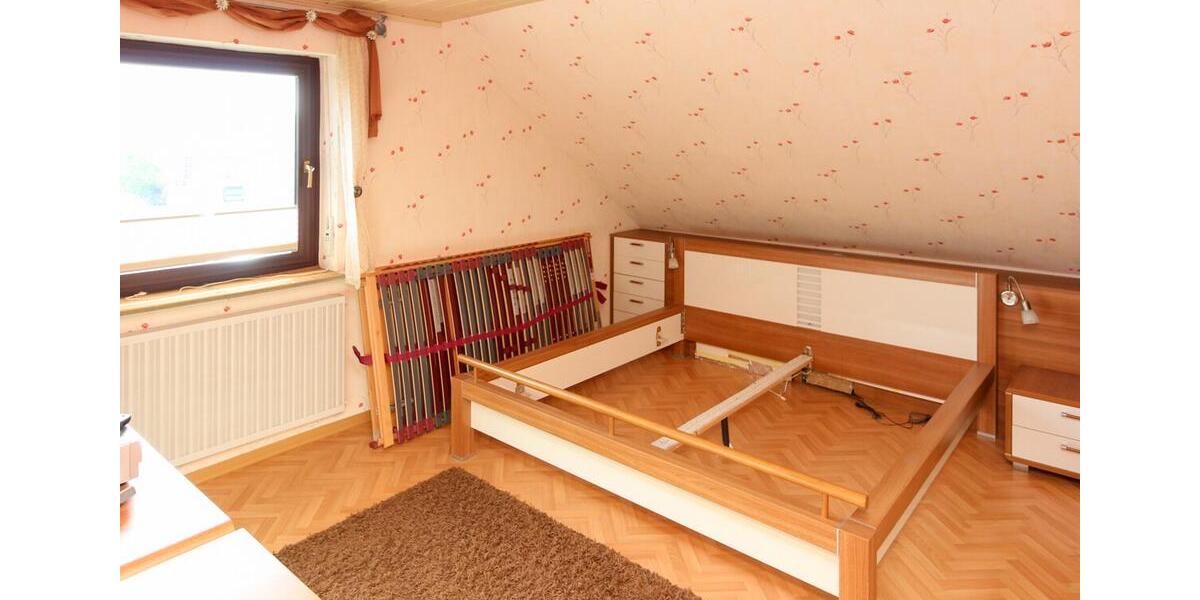 Etagenwohnung Schlüchtern - 4 Zimmer, 100 m&sup2;, 750&euro; | Angebot:26442082