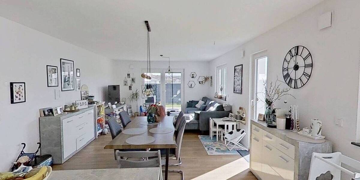 Etagenwohnung Schmelz Hüttersdorf - 3 Zimmer, 101 m&sup2;, 800&euro; | Angebot:26154814