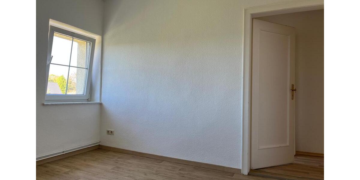 Dachgeschoßwohnung Mittweida - 2 Zimmer, 44 m&sup2;, 260&euro; | Angebot:26646299