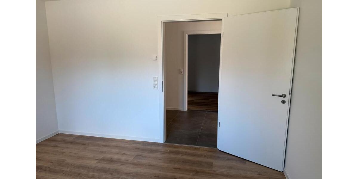 Erdgeschoßwohnung Schortens - 3 Zimmer, 95 m&sup2;, 1.150&euro; | Angebot:26300768
