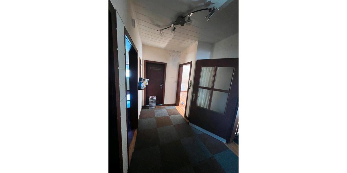 Dachgeschoßwohnung Neunkirchen - 3 Zimmer, 82 m&sup2;, 770&euro; | Angebot:26301531
