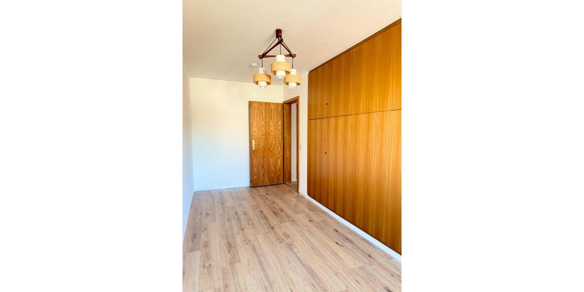 Etagenwohnung Rutesheim - 5 Zimmer, 123 m&sup2;, 1.250&euro; | Angebot:26007794