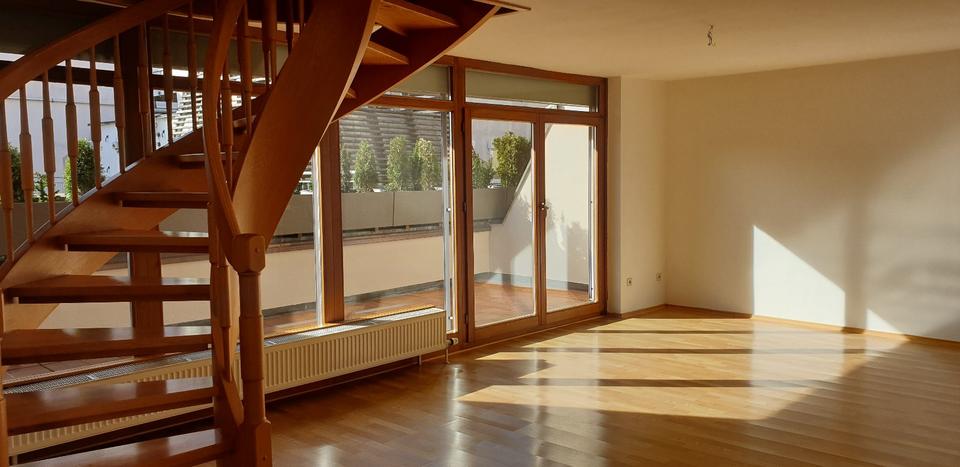 Maisonettenwohnung Ingolstadt - 4 Zimmer, 150 m&sup2;, 1.800&euro; | Angebot:24572770