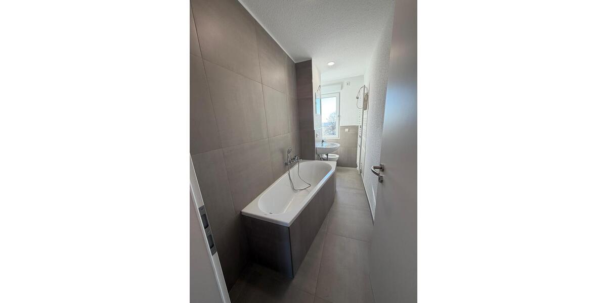 Etagenwohnung Hettstedt - 4 Zimmer, 72 m&sup2;, 695&euro; | Angebot:26001642