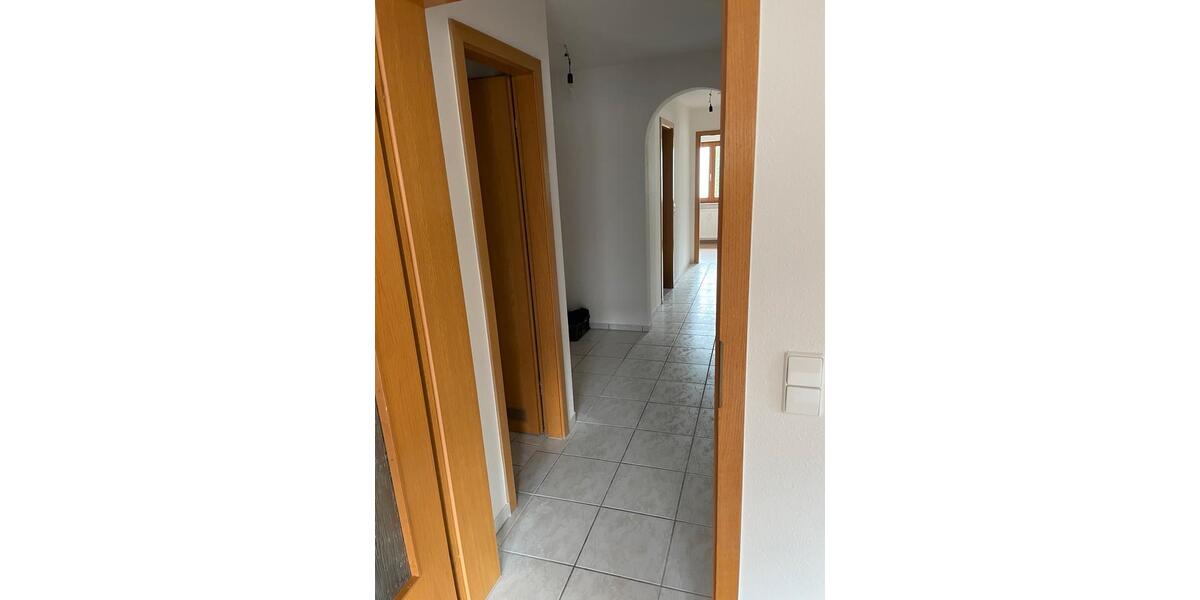 Etagenwohnung Oberstenfeld - 4.5 Zimmer, 91 m&sup2;, 1.150&euro; | Angebot:26286484