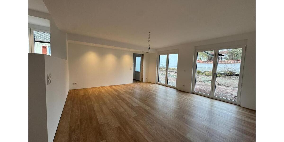 Doppelhaushälfte Burgebrach - 5 Zimmer, 140 m&sup2;, 1.500&euro; | Angebot:24688891