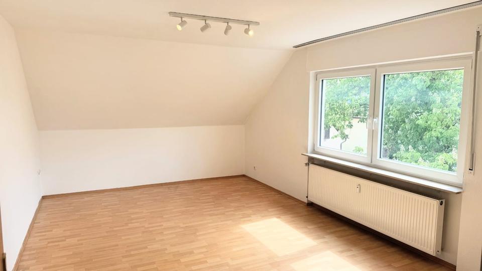 Dachgeschoßwohnung Mühlacker - 2 Zimmer, 54 m&sup2;, 620&euro; | Angebot:26610124