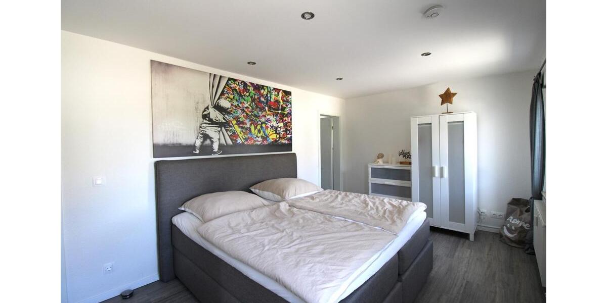 Wohnen auf Zeit Langenfeld (Rheinland) - 3 Zimmer, 110 m&sup2;, 2.500&euro; | Angebot:26043508