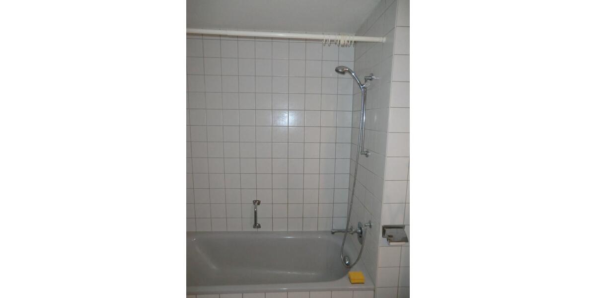 Erdgeschoßwohnung Herrenberg - 2.5 Zimmer, 71 m&sup2;, 990&euro; | Angebot:26019807