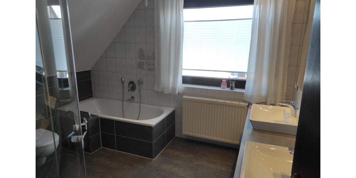 Dachgeschoßwohnung Ibbenbüren Bockraden - 3 Zimmer, 80 m&sup2;, 750&euro; | Angebot:25146719