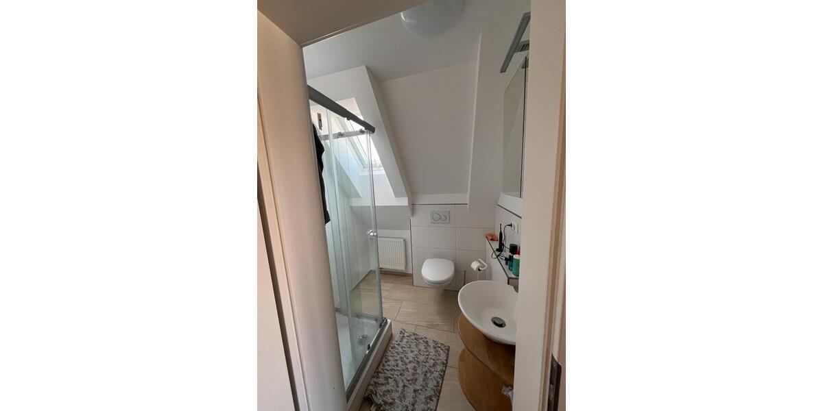 Wohnen auf Zeit Kitzingen - 5 Zimmer, 16 m&sup2;, 650&euro; | Angebot:26092707