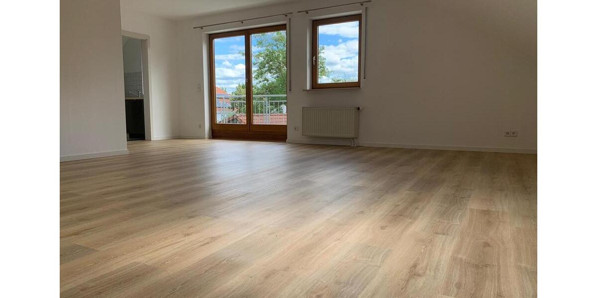 Dachgeschoßwohnung Heilbronn Frankenbach - 3 Zimmer, 80 m&sup2;, 950&euro; | Angebot:25995952