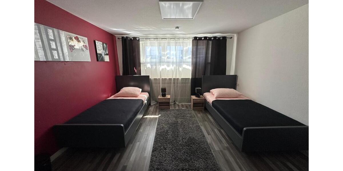 Etagenwohnung Hasselroth - 7 Zimmer, 200 m&sup2;, 2.500&euro; | Angebot:26557395