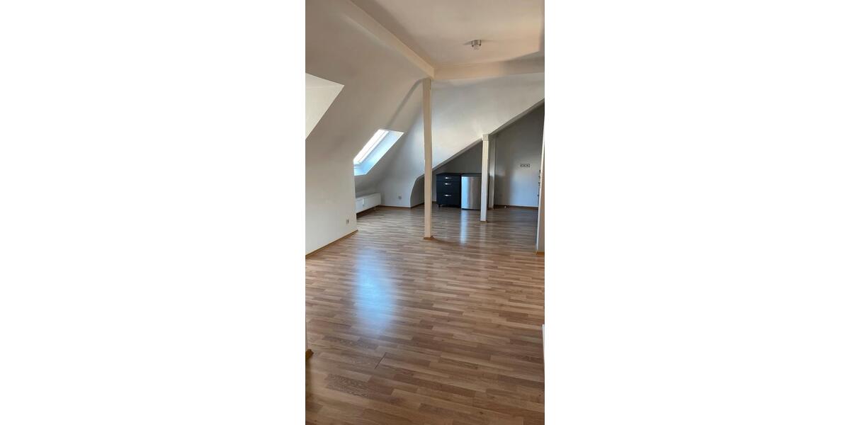 Dachgeschoßwohnung Saarbrücken Eschberg - 2 Zimmer, 50 m&sup2;, 575&euro; | Angebot:26013062