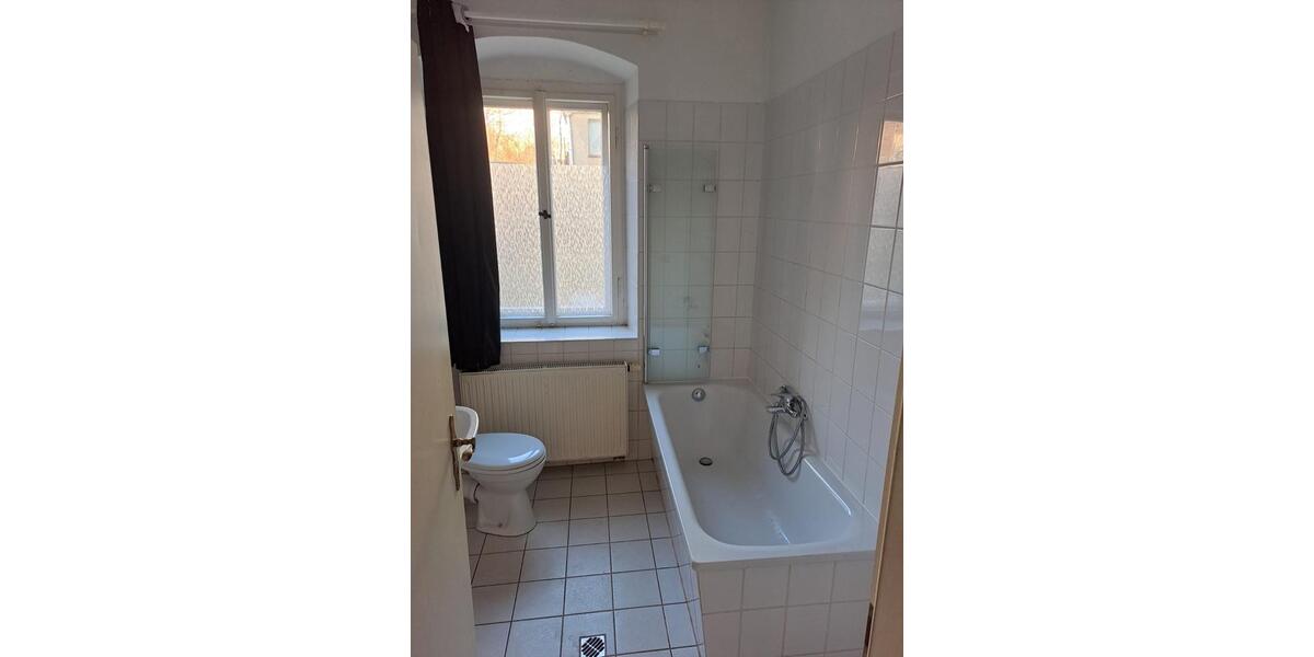 Erdgeschoßwohnung Roßwein - 3 Zimmer, 75 m&sup2;, 340&euro; | Angebot:24624036