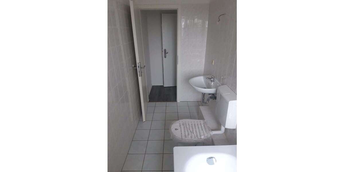 Etagenwohnung Reichenbach - 3 Zimmer, 60 m&sup2;, 340&euro; | Angebot:15683527